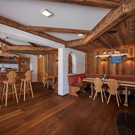 Boutique Herzhof - Garni-appartements - Adults Only Riezlern