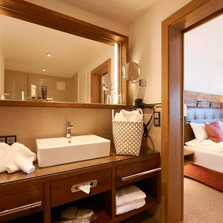 Boutique Herzhof - Garni-appartements - Adults Only Hotel Riezlern