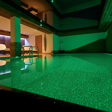 Boutique Herzhof - Garni-appartements - Adults Only Szálloda Riezlern